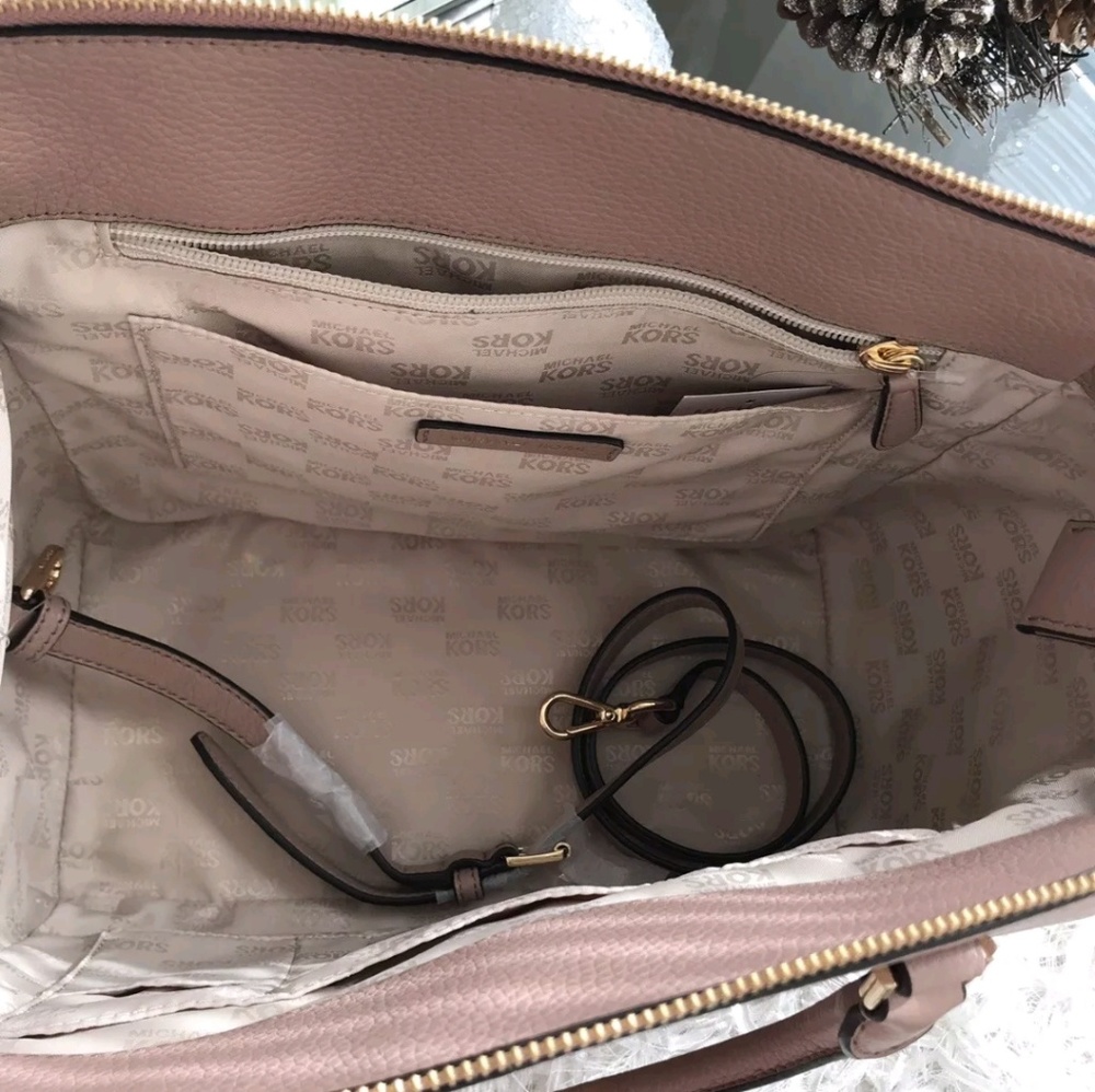 Michael Kors Satchel - Picture 2 of 8